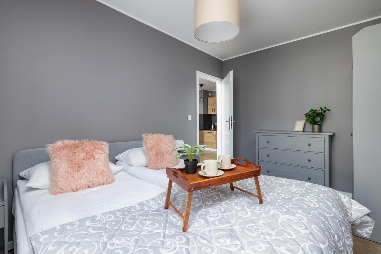 Comfy Apartment Pachonskiego With Parking In Krakow By Noclegi Renters 외부 사진