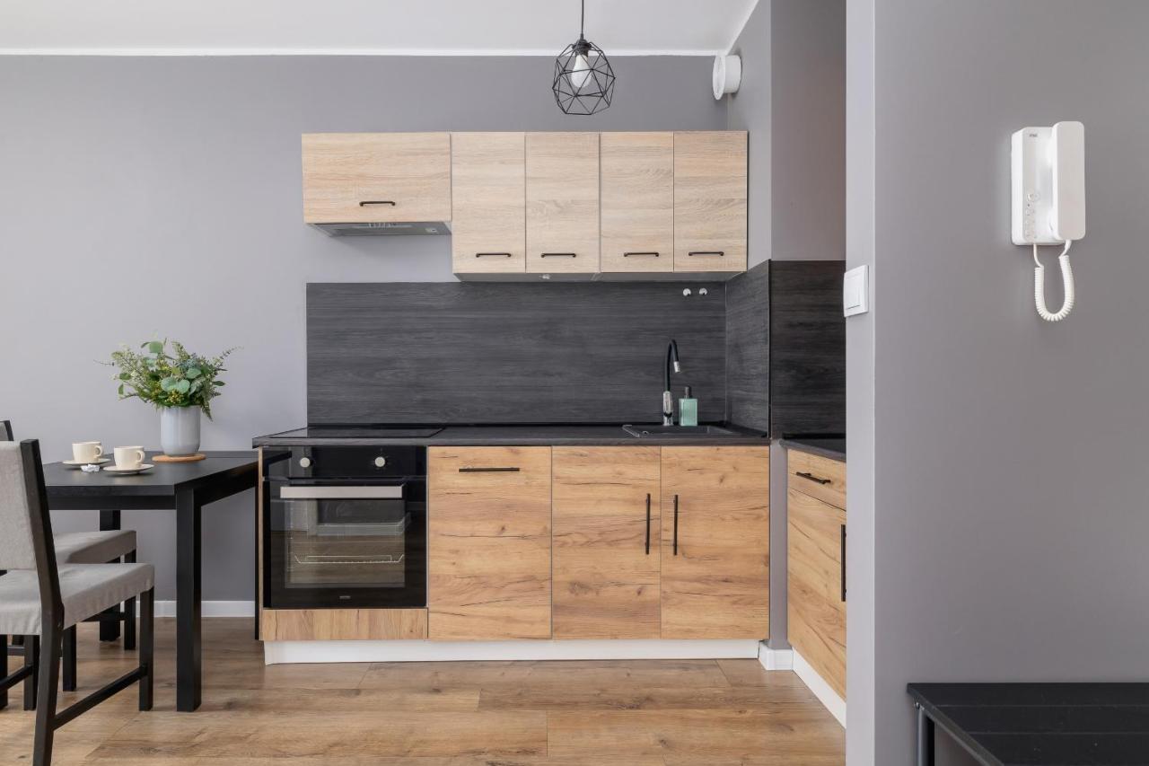Comfy Apartment Pachonskiego With Parking In Krakow By Noclegi Renters 외부 사진