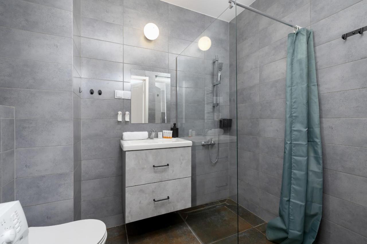 Comfy Apartment Pachonskiego With Parking In Krakow By Noclegi Renters 외부 사진