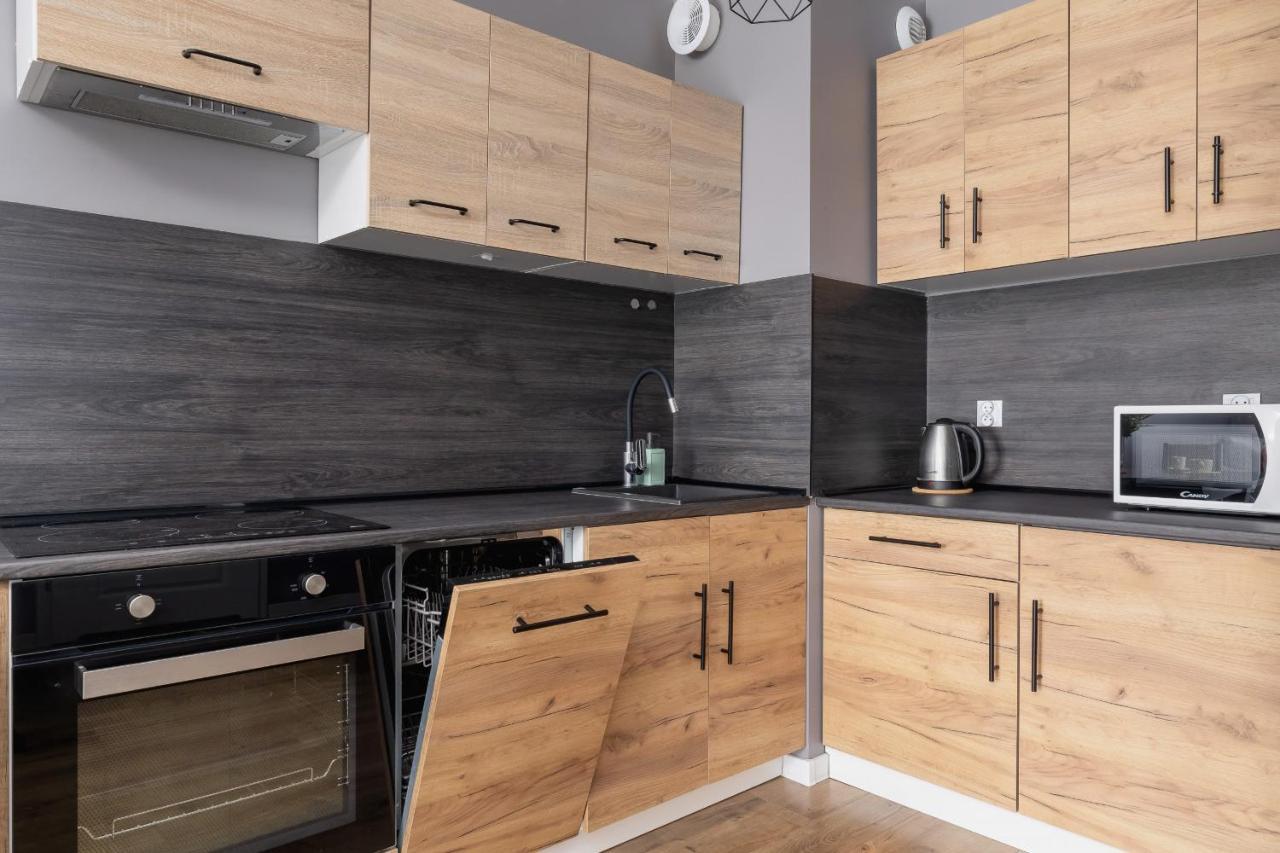 Comfy Apartment Pachonskiego With Parking In Krakow By Noclegi Renters 외부 사진