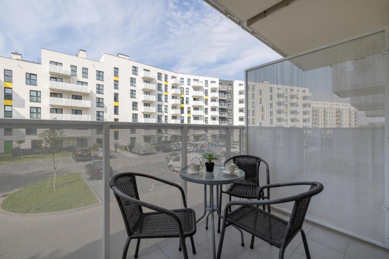 Comfy Apartment Pachonskiego With Parking In Krakow By Noclegi Renters 외부 사진